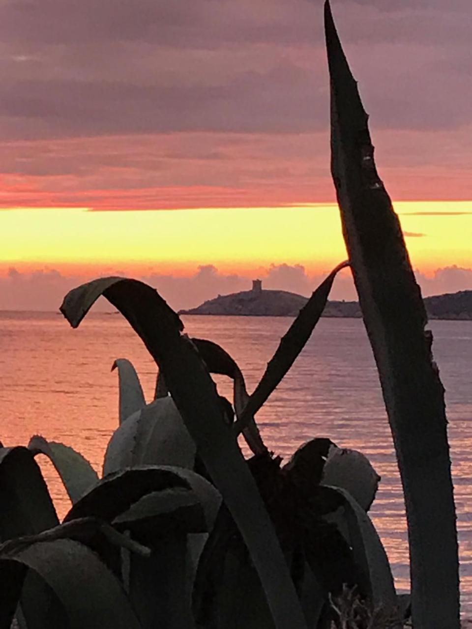 Hotel Thalassa カルジェーズ エクステリア 写真